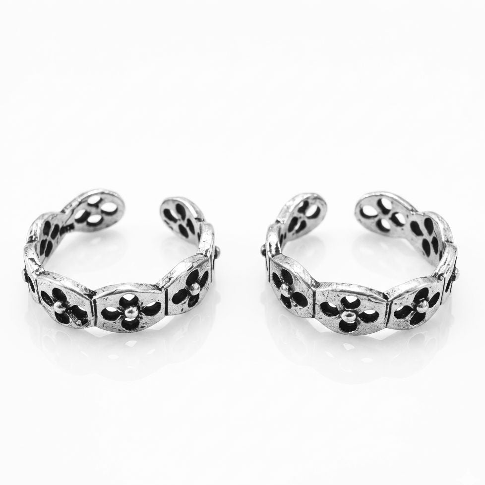 Traditional Oxidized Floral Jodvi 925 Silver Toe Ring