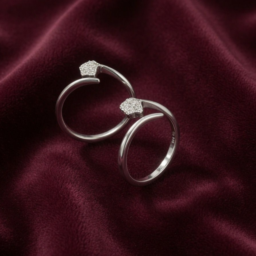 Shimmering Blossom 925 Silver Toe Ring