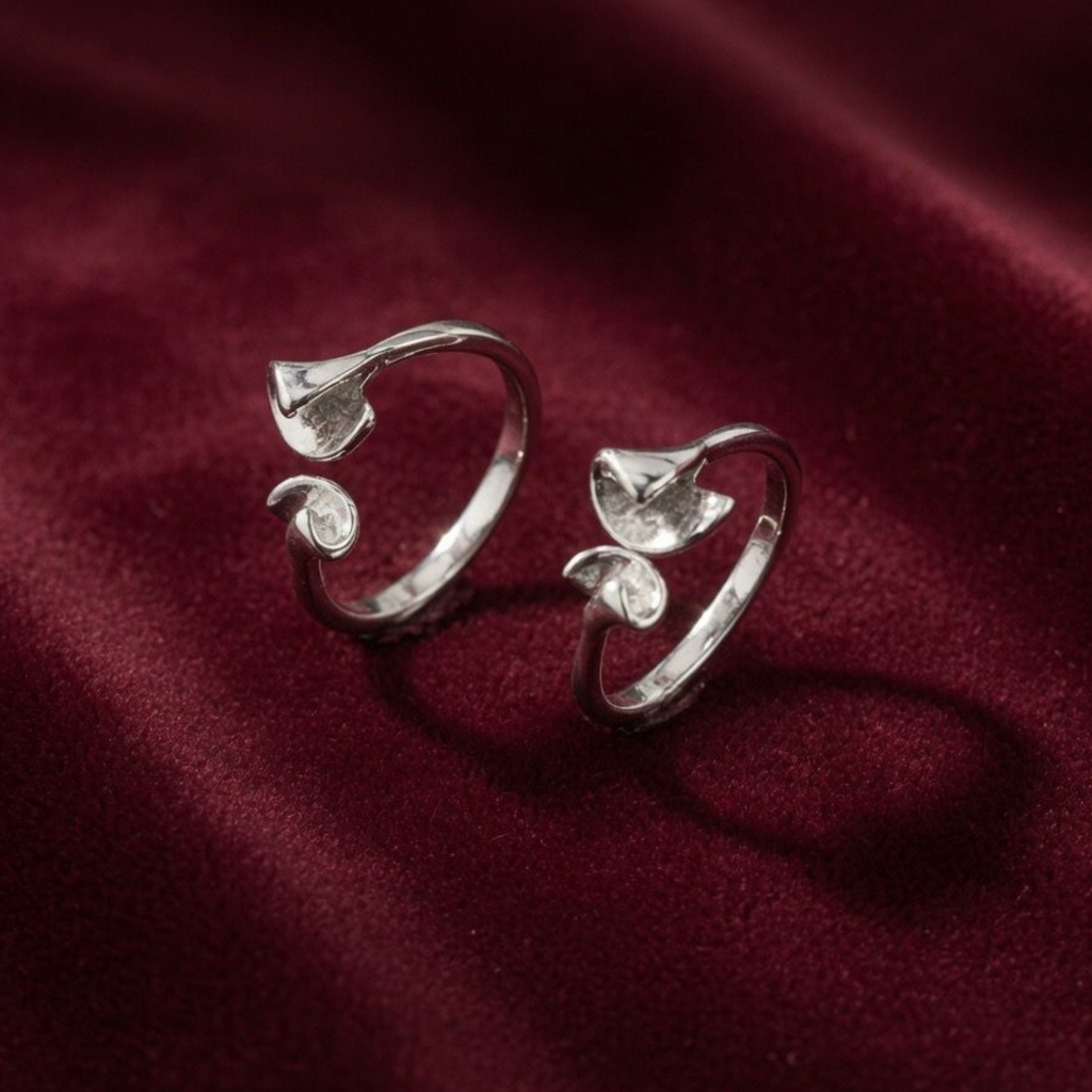 Contemporary Calla Lily Bypass Jodvi 925 Silver Toe Ring