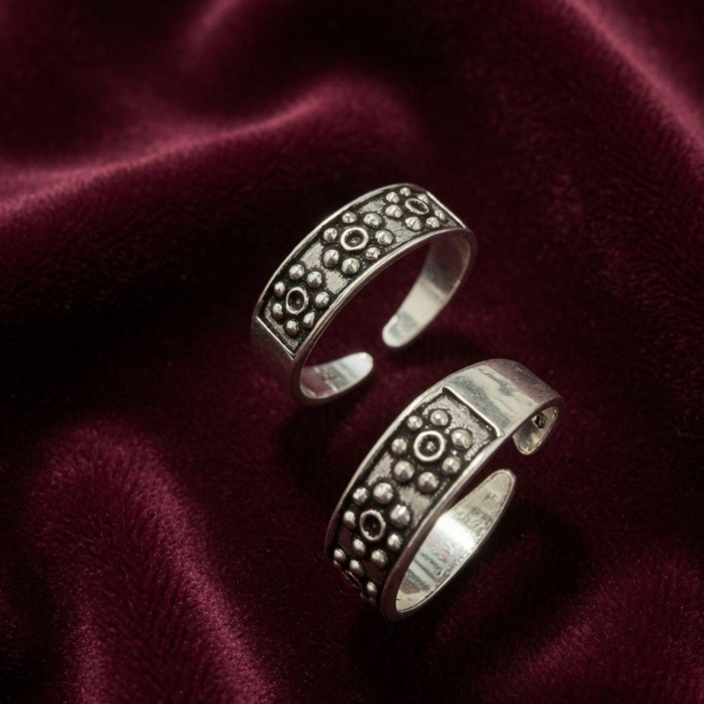 Traditional Oxidized Beaded Adjustable 925 Silver Toe Ring
