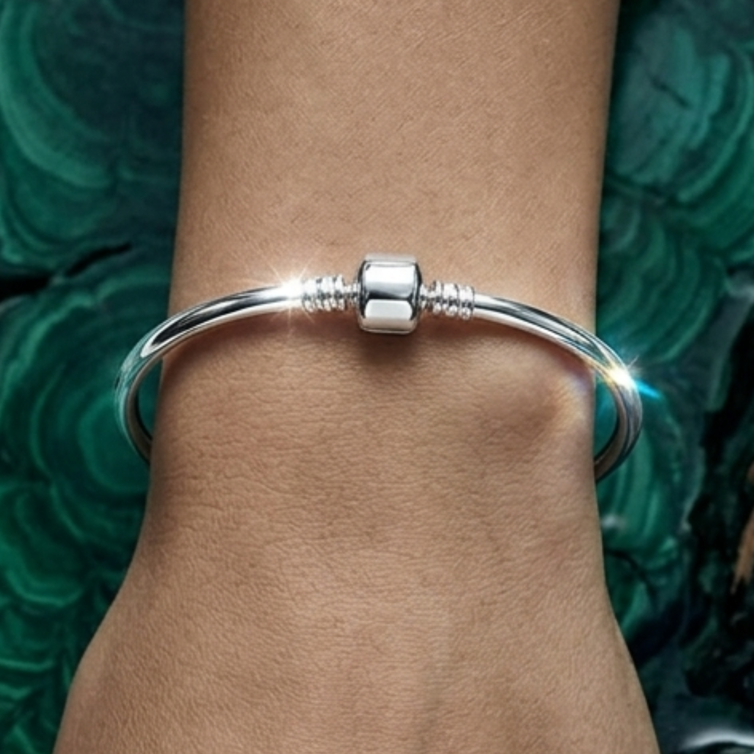 925 Silver Signature Sleek Bangle ✨