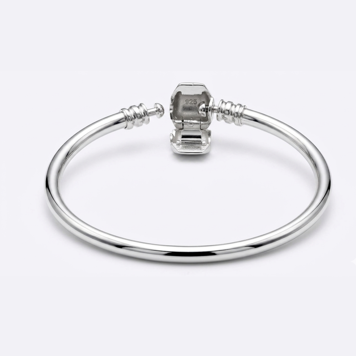 925 Silver Signature Sleek Bangle ✨