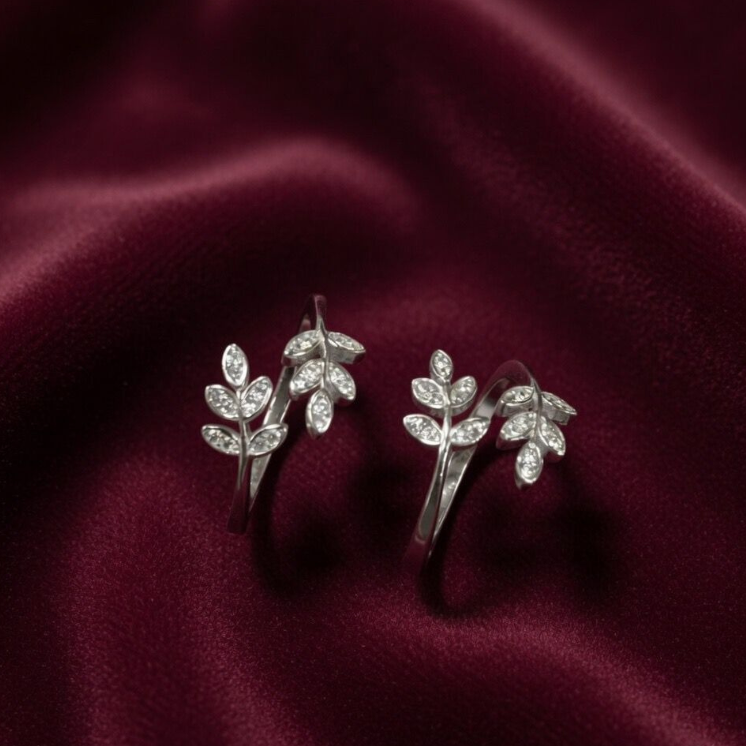 Sparkling Leaf Adjustable 925 Silver Toe Ring