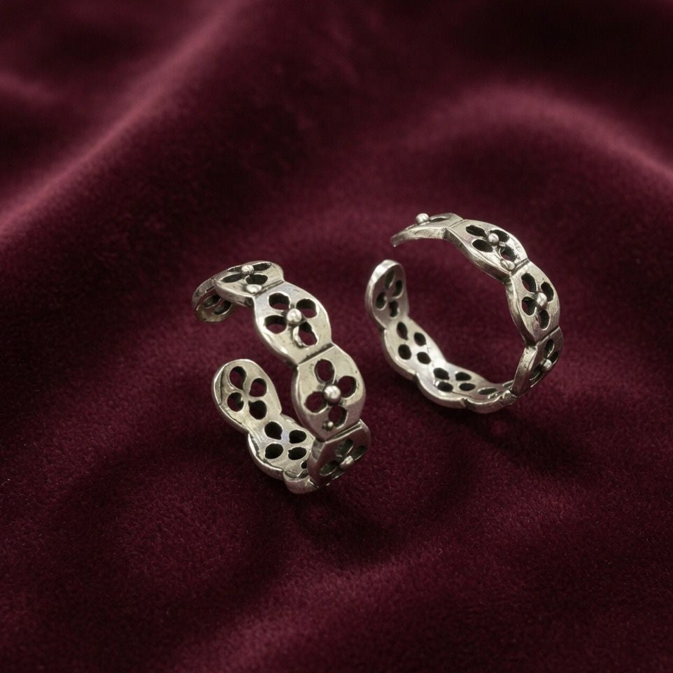 Traditional Oxidized Floral Jodvi 925 Silver Toe Ring