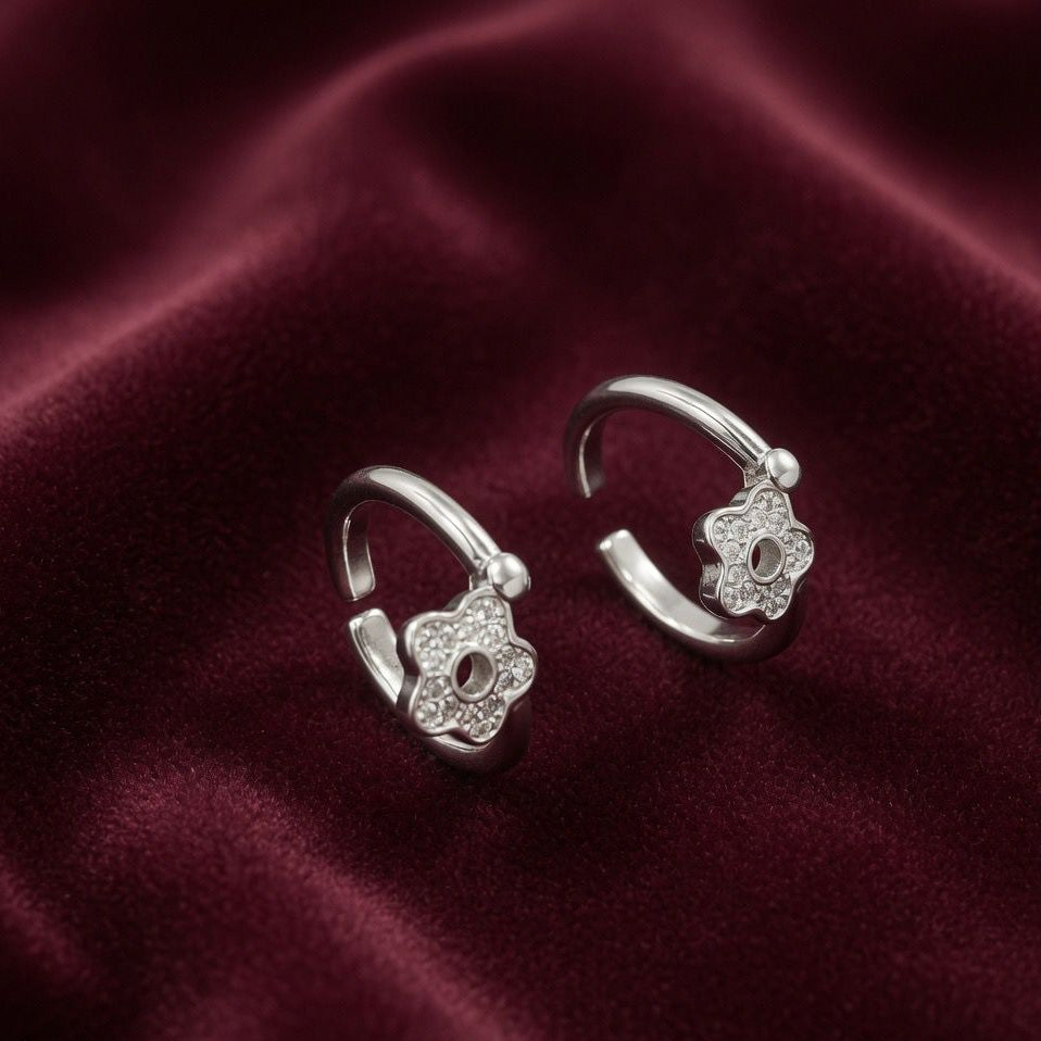 Shimmering Floral Jodvi 925 Silver Toe Ring