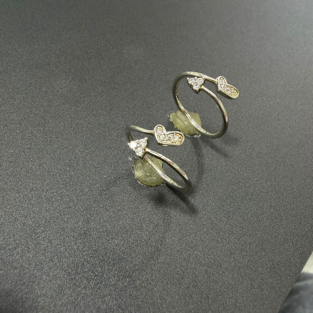 Shimmering Heart & Arrow Bypass Jodvi 925 Silver Toe Ring